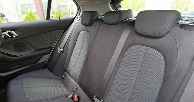 BMW Seria 1 cena 89900 przebieg: 71334, rok produkcji 2020 z Swarzędz małe 352